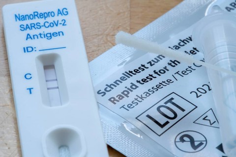 Positive corona antigen rapid test, lay test, self-test, for the detection of SARS-CoV-2 infection,