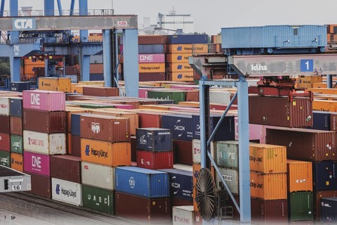 Altenwerder container terminal in Hamburg, 26/07/2024. /