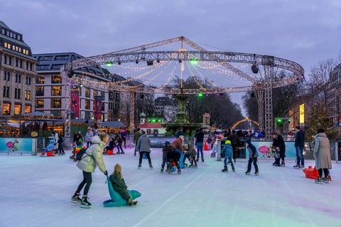 Ice rink Kö on Ice, at the northern end of Königsallee, Christmas market, t in Düsseldorf, North