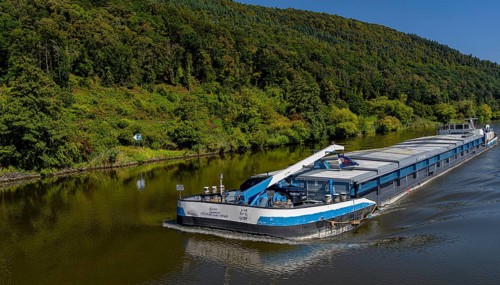 Shipping, barges on the Main near Freudenstadt, Lower Franconia, Bavaria, Germany, Europe