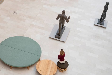 Visitor photographs sculpture of a man, State Museum of Art, Statens Museum for Kunst, SMK,