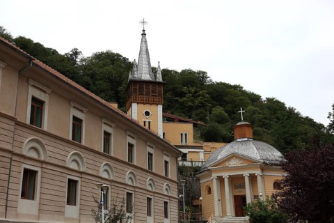 Banat, spa, Hercules bath, Baile Herculane, houses and church in the old town centre, Romania,