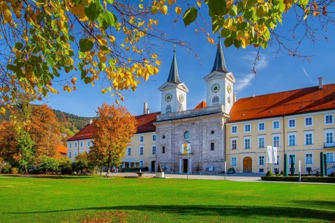 Monastery castle with Tegernsee brewery in autumn, Tegernsee, Tegernsee, Tegernsee valley, Mangfall