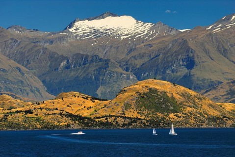 Lake Wanaka with peaks of the New Zealand Southern Alps, Otago, South Island New Zealand, Otago,