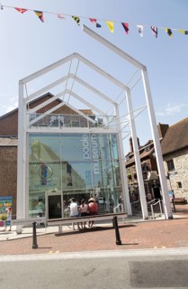 Poole museum and tourist information office modern glass frontage, Poole, Dorset, England, UK