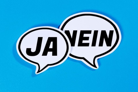 Yes No Vote Opinion Choice in speech bubbles Communication Business concept
