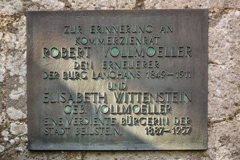 Hohenbeilstein Castle, sign with lettering, letters, In memory of the Kommerzienrat Robert