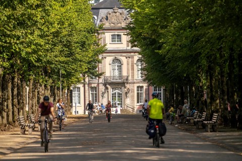 The Jägerhofallee in the Hofgarten, the central municipal park in Düsseldorf, view of Jägerhof