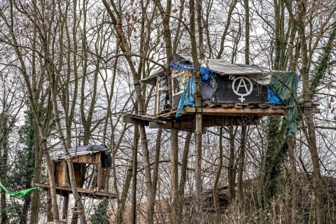 Camp of climate activists in the rest of the village of Lützerath, the last place to be excavated