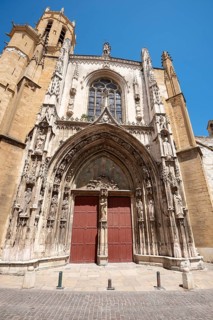 View of Saint-Sauveur Cathedral Aix-en-Provence, Provence-Alpes-Côte d'Azur, France, Europe