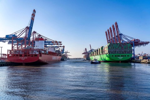 Container ship Ever Gifted, arriving at the port of Hamburg, Waltershofer Hafen, HHLA Container