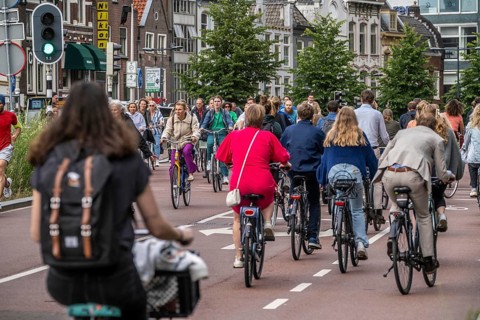 Central cycle path on Smakkelaarskade, at Utrecht Centraall station, in the centre of Utrecht,