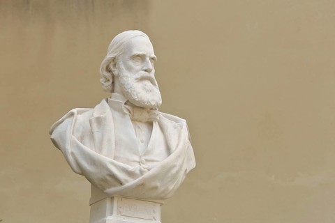 Monument with bust of François-Vincent Raspail, Francois, sculpture, Carpentras, Vaucluse,