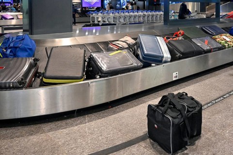 Airport baggage claim carousel baggage