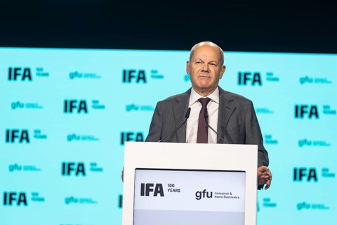 Olaf Scholz, Chancellor of the Federal Republic of Germany (SPD) speaks at the opening gala for 100