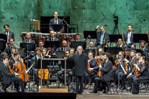 Daniel Barenboim, conductor of the West-Eastern Divan Orchestra live at the Berlin Waldbühne on