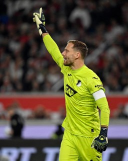 Goalkeeper Oliver Baumann TSG 1899 Hoffenheim (01) Gesture Gesture MHPArena, MHP Arena Stuttgart,