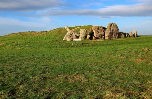 West Kennet neolithic long barrow, Wiltshire, England, UK