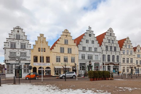 Historic houses on the market square of Friedrichstadt, stepped gabled houses, Dutch merchants'