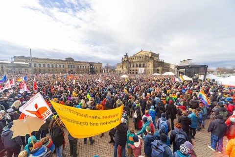 160 organisations and initiatives demonstrated against the right in Dresden on Saturday. Around 10,