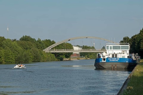 Boat, cargo ship, bridge, Mittellandkanal, Hanover, Lower Saxony, Germany, Europe
