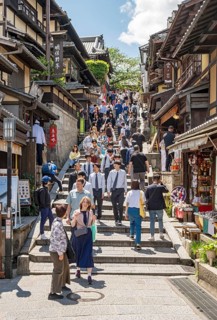 Ancient Ninenzaka, or Ninen-zaka, stone-paved pedestrian street, Kyoto, Japan, Asia