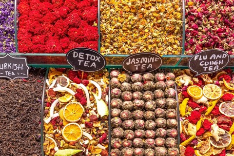 Turkey, Istanbul Spice Bazaar, part of the famous Grand Bazaar in Fatih district, Asia