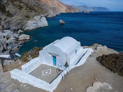 Chapel in the bay of St Anna, Amorgos, Cyclades, Greece, Europe