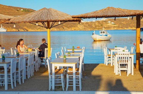 Outdoor cafe, Livadi, Serifos Island, Cyclades Islands, Greece, Europe