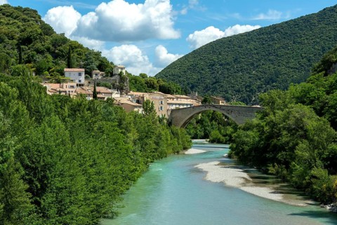 Nyons located in the Baronnies. The old bridge crossing the l'eygues river, Alpes de Haute Provence