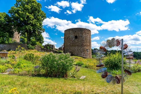 The hilltop castle of Blankenberg, near Hennef, above the Siegschleife near the district of