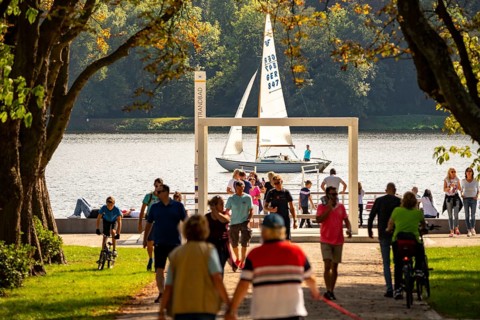 Promenade on Lake Baldeney, jetty for the ships of the White Fleet, lido, sailing boats on the