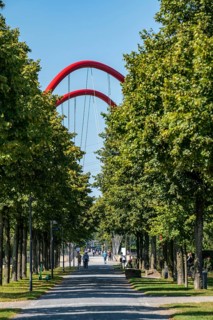 Nordsternpark, former site of the Nordstern colliery, double arch bridge on the Rhine-Herne Canal