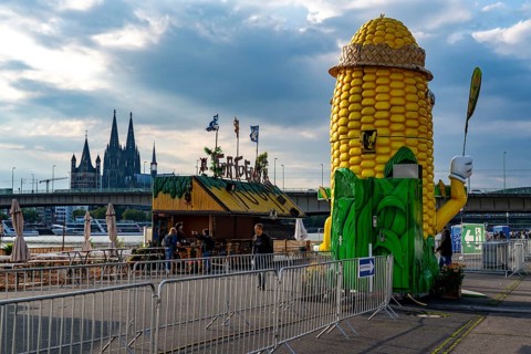 Happy Colonia funfair, Corona-compliant funfair at the Deutzer Werft, on the Rhine, a temporary