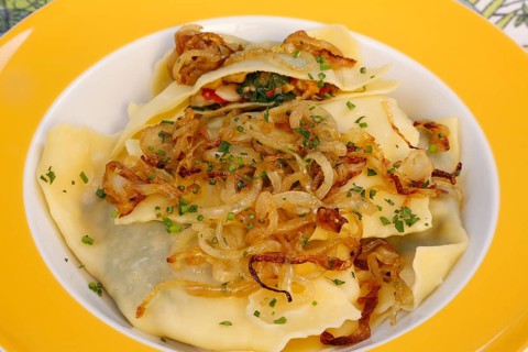 Swabian cuisine, Maultaschen, vegetarian, vegetable Maultaschen, vegetables in noodle dough,