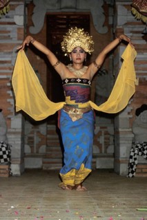 Tänzerin bei einem Legongtanz, Bali, Indonesien