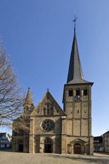 St. Lambertus Church on the church square, Historic Upper Town, Old Town, Mettmann, Bergisches