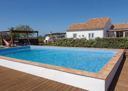 Swimming pool holiday accommodation at Brejão, Alentejo Littoral, Portugal, Southern Europe, Cerca