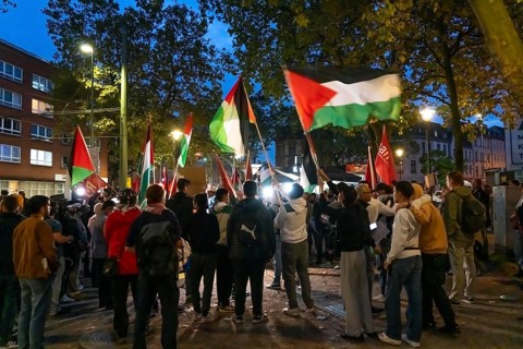 Demonstration by pro-Palestinian activists in Duisburg-Hochfeld, around 110 demonstrators marched