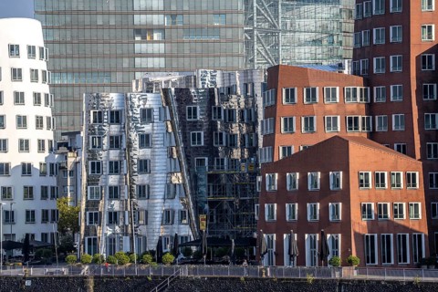 Düsseldorf Media Harbour, Gehry buildings, facade of the Stadttor building, North Rhine-Westphalia,