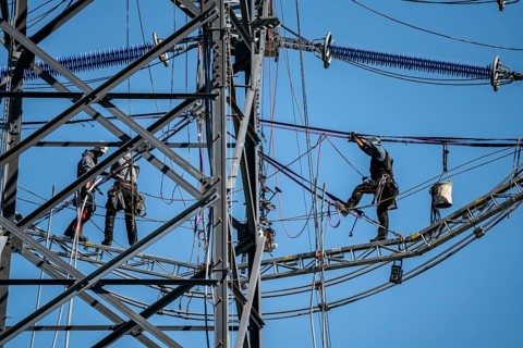 Construction of a new line route, 380 KV extra-high voltage line between Osterath and Gohr, near