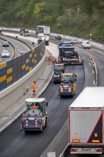 Motorway construction site on the A52 in Essen Basic refurbishment of the motorway, new noise