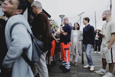 Annalena Bärbock (Alliance 90/The Greens), Federal Foreign Minister, photographed at the fish stand
