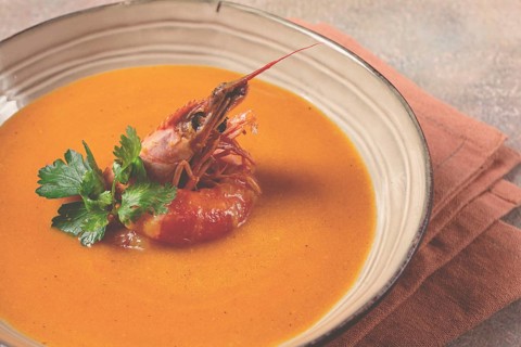 Shrimp cream soup, bisque soup, French cuisine, homemade, no people