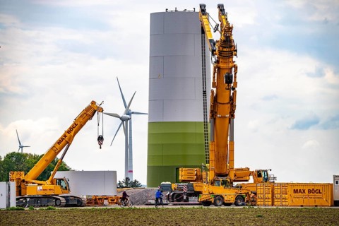 Wind turbine repowering, in the Issum-Oermten wind farm, 9 wind turbines in operation for over 20