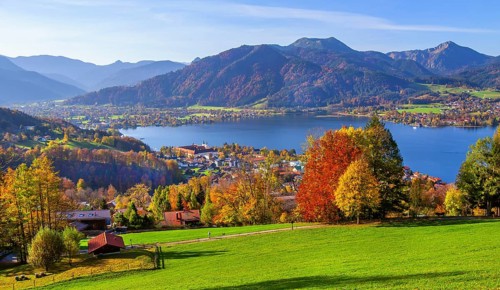 Panorama of the village and lake with the monastery castle in autumn, Tegernsee, Tegernsee,