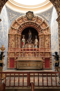Gold work on the altars of the Cathedral Se, Sedos Episcopalis, in Faro, Algarve, Portugal, Europe