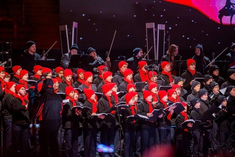 When over 25, 000 visitors flock to the Rudolf Harbig Stadium for the big Advent concert just in