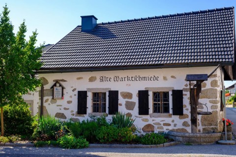 Bachkugel, historical building, Alte Marktschmiede, Lasberg near Freistadt, Mühlviertel, Upper