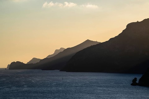 Mountains overPositano, Amalfi Drive, Amalfi Coast, Italy, Europe